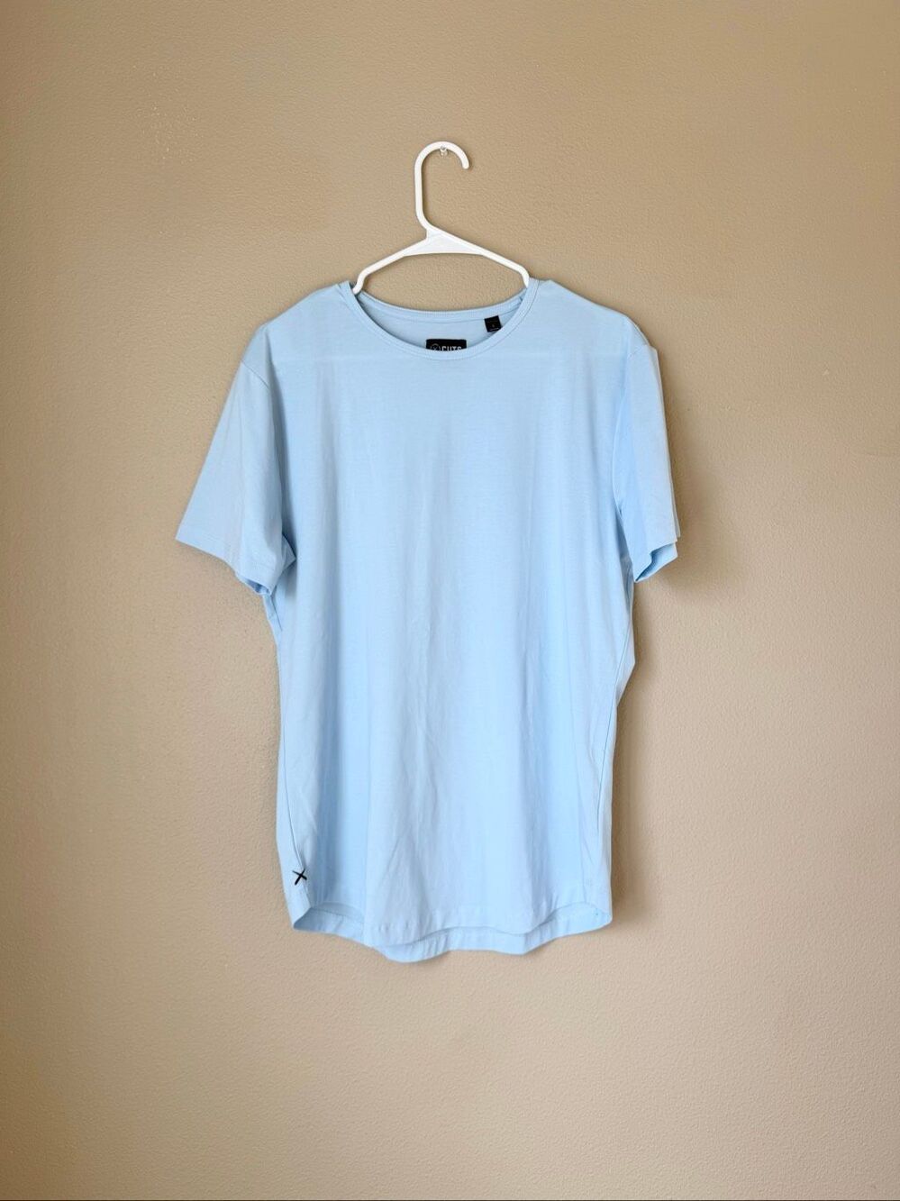 Cuts Curve Hem Tshirt